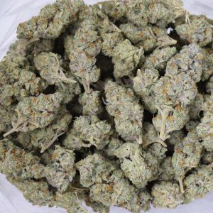 Lemon Skunk is a well-known sativa dominant hybrid, particularly known for its zesty lemon profile, and the happy and energetic buzz that it gives users.