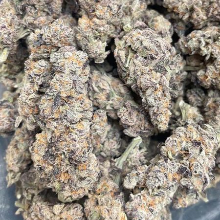 The G Wiz strain is covered in a heavy coat of trichomes, giving it a high THC level with indica dominant features. Buy G Wiz Online.